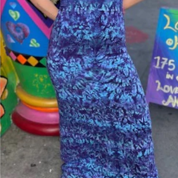 Awesomeness Designs Colorful Tie Dye Halter Maxi Dress - Picture 4 of 12